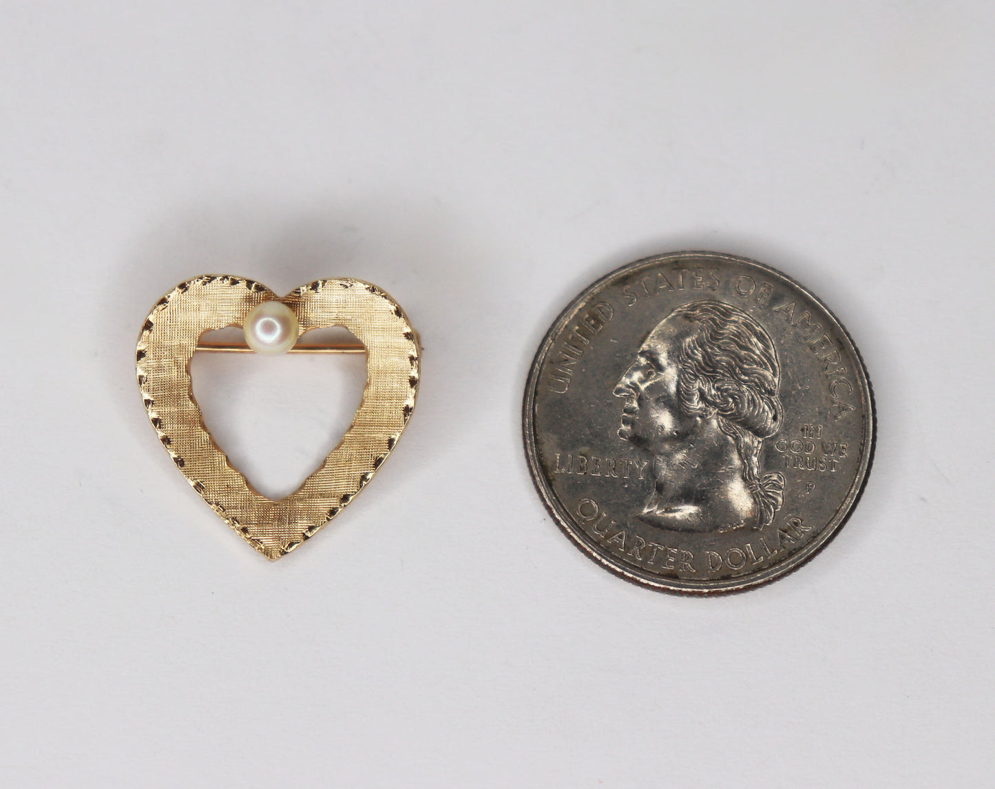 14kt & Pearl Heart Brooch