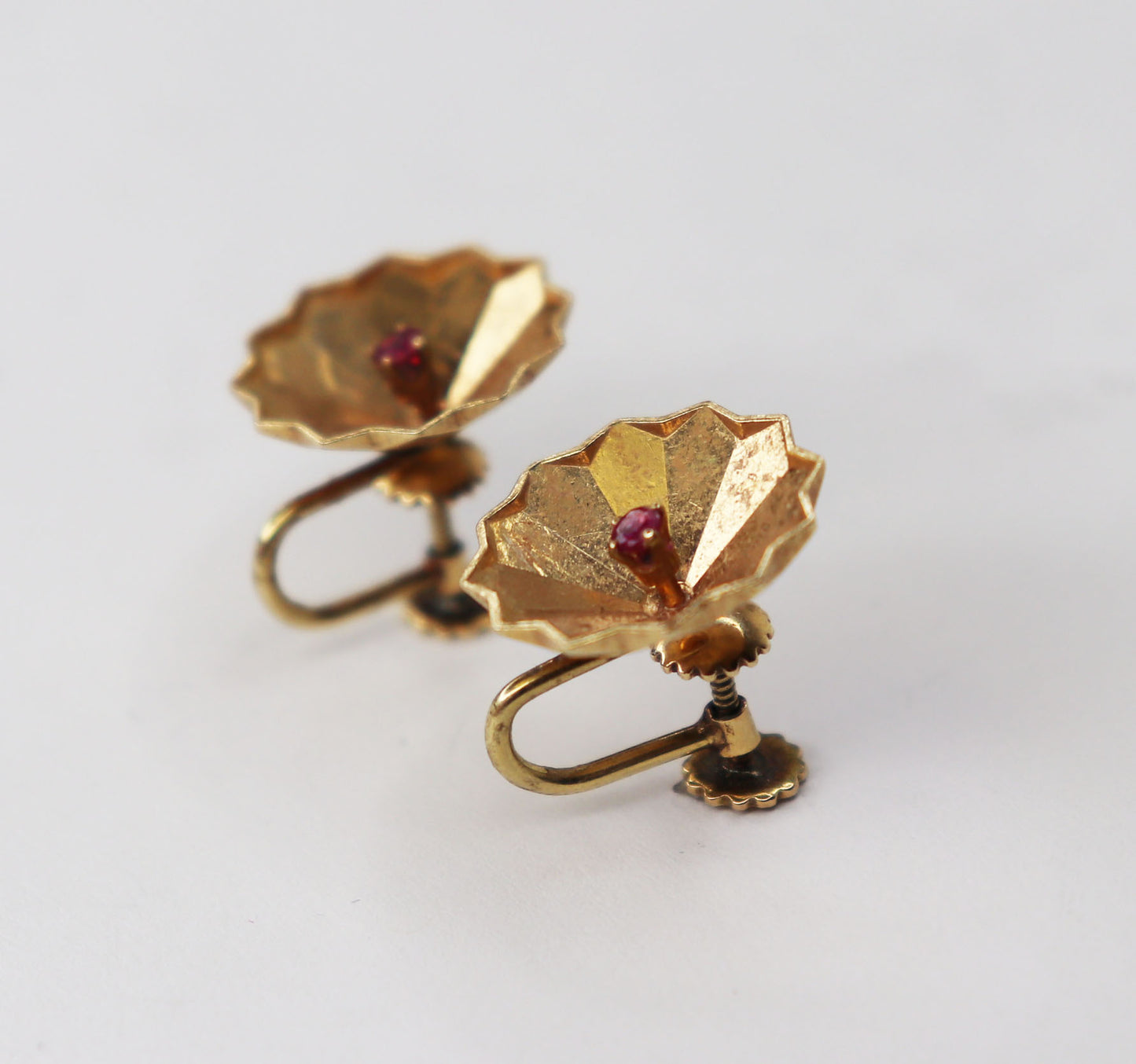 14kt Ruby Fan Shaped Fashion Earrings