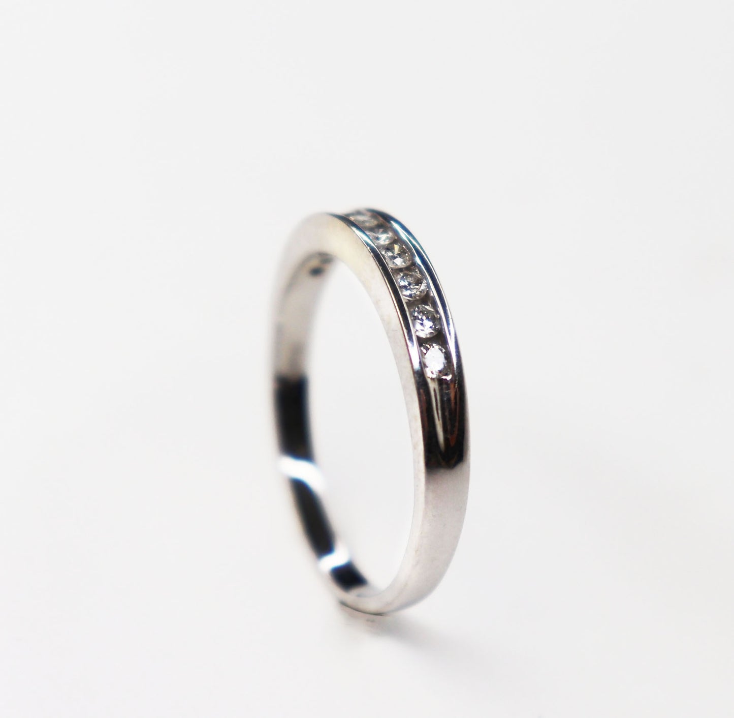 White Gold Channel Band