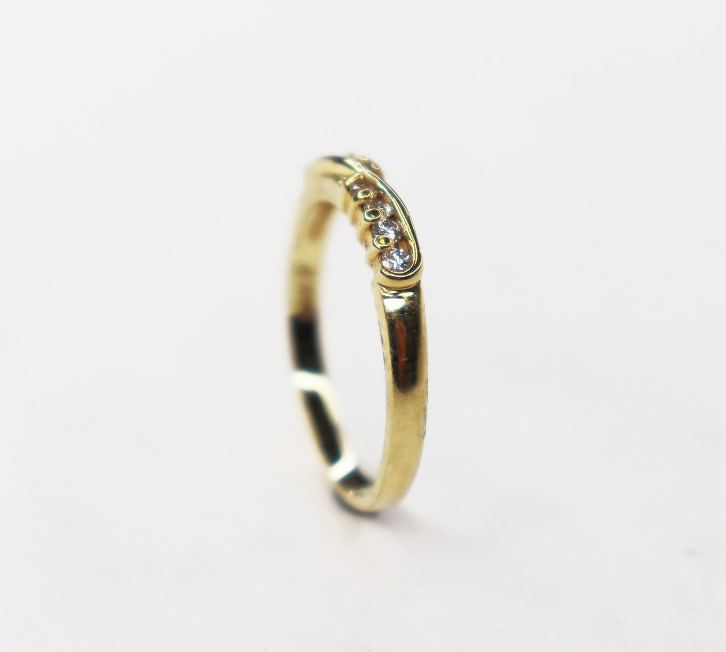 14kt Diamond Twist Band