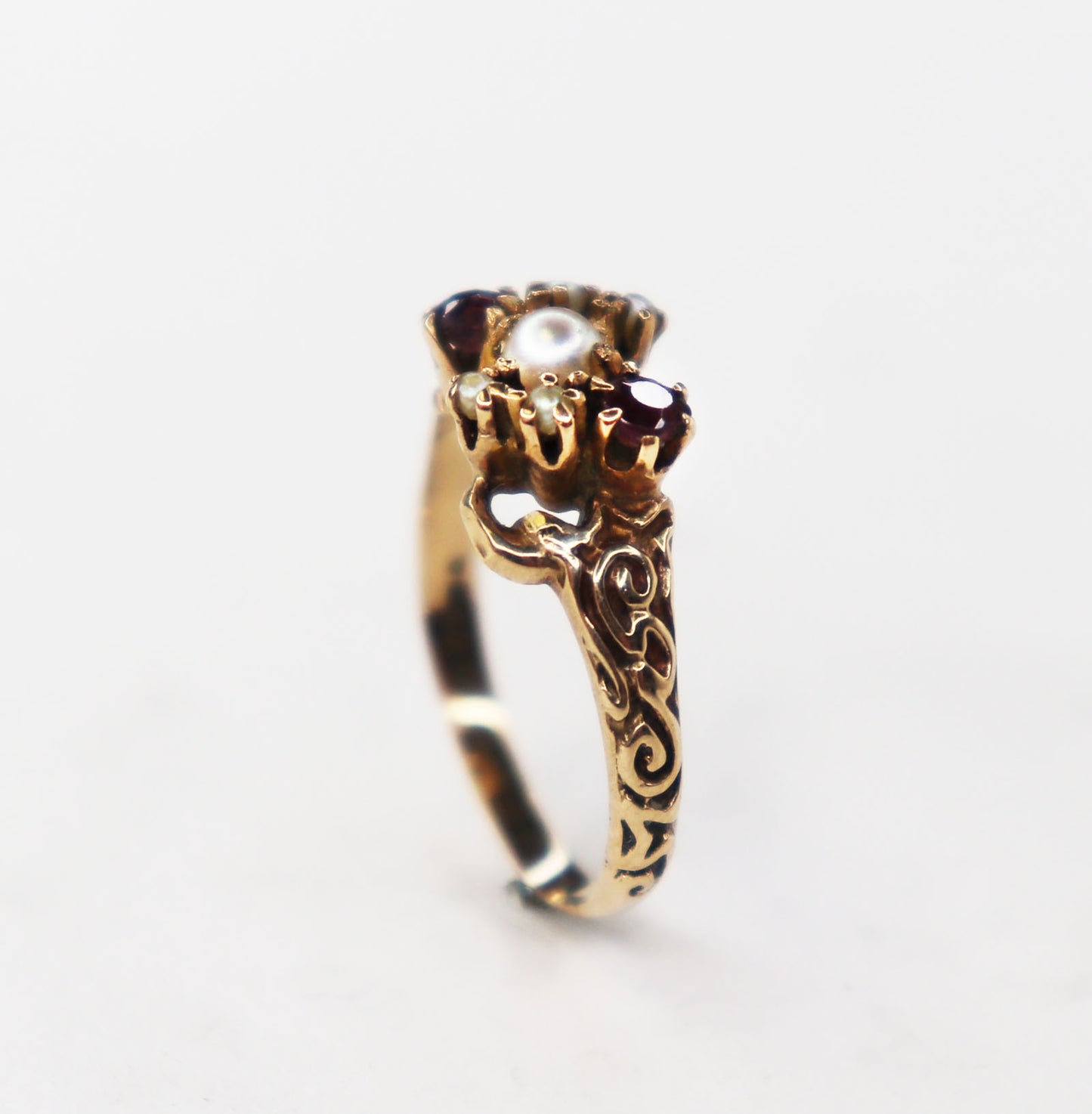 14kt Pearl & Garnet Ring