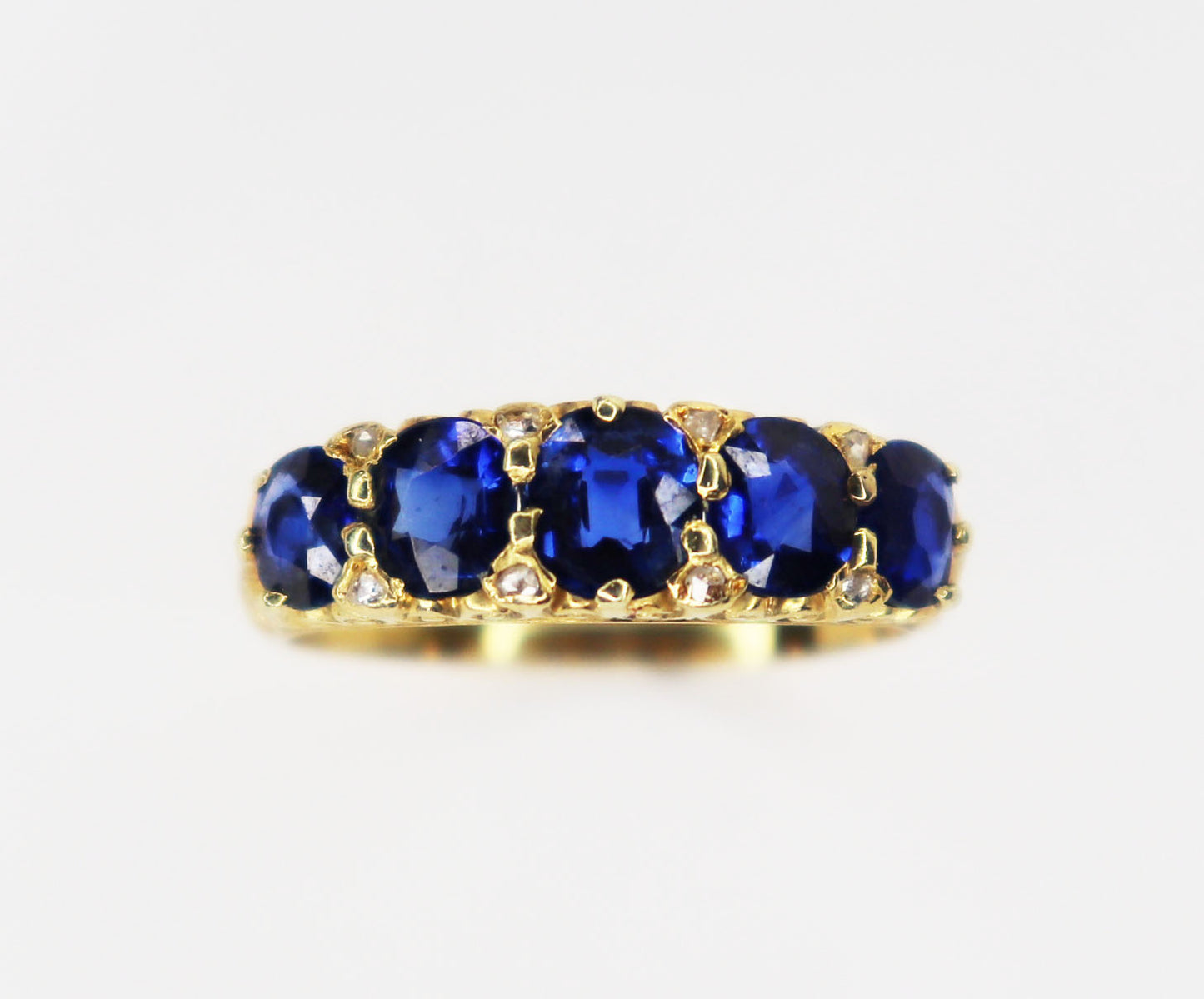 18kt Sapphire Ring