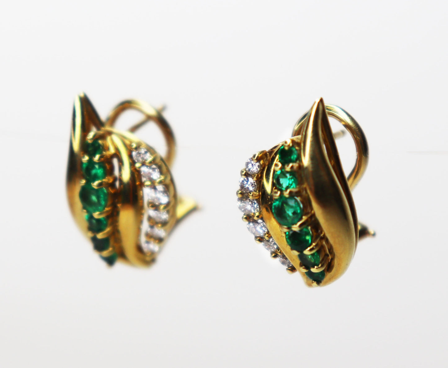 Retro Era 18kt Emerald & Diamond Earrings