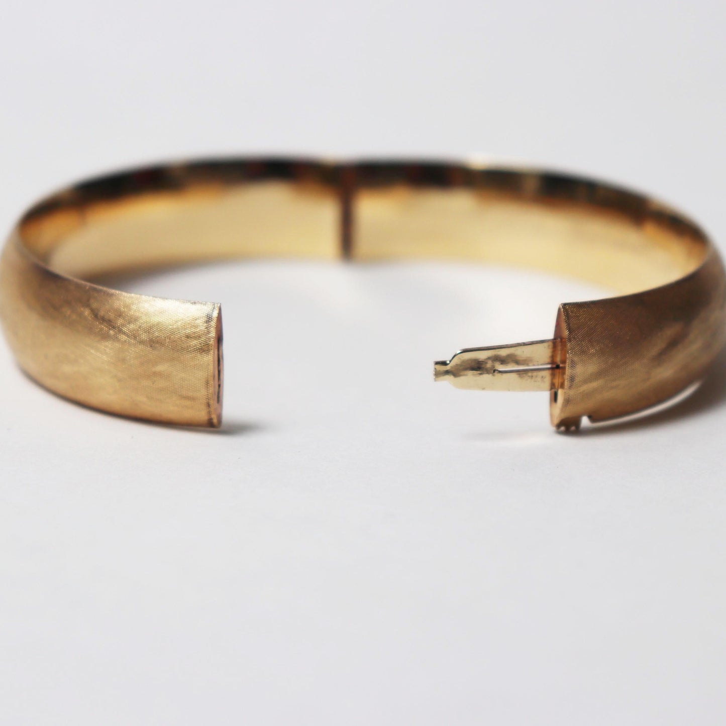 Vintage 1970's Brushed Gold Bangle