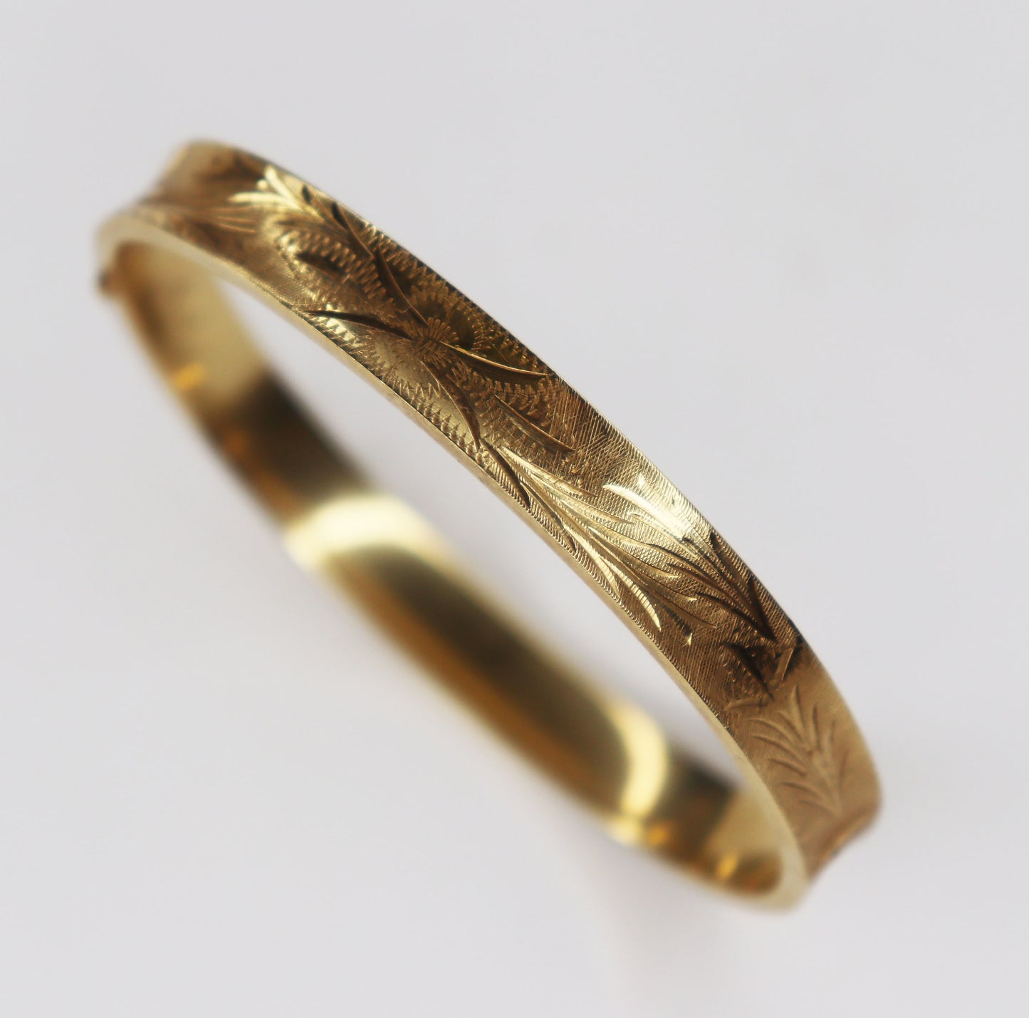 14kt Flaired Edge Engraved Bangle