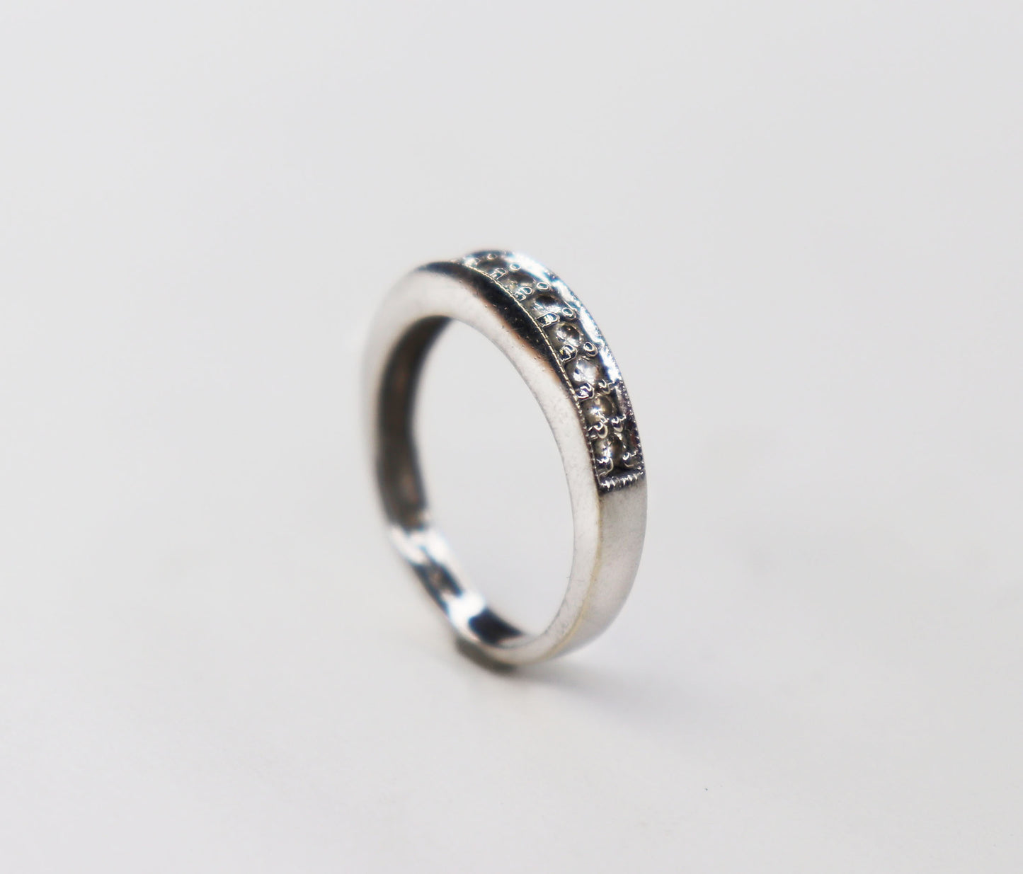 Miligrain Diamond Wedding Band