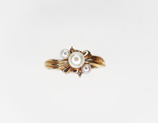 3 Pearl Ring