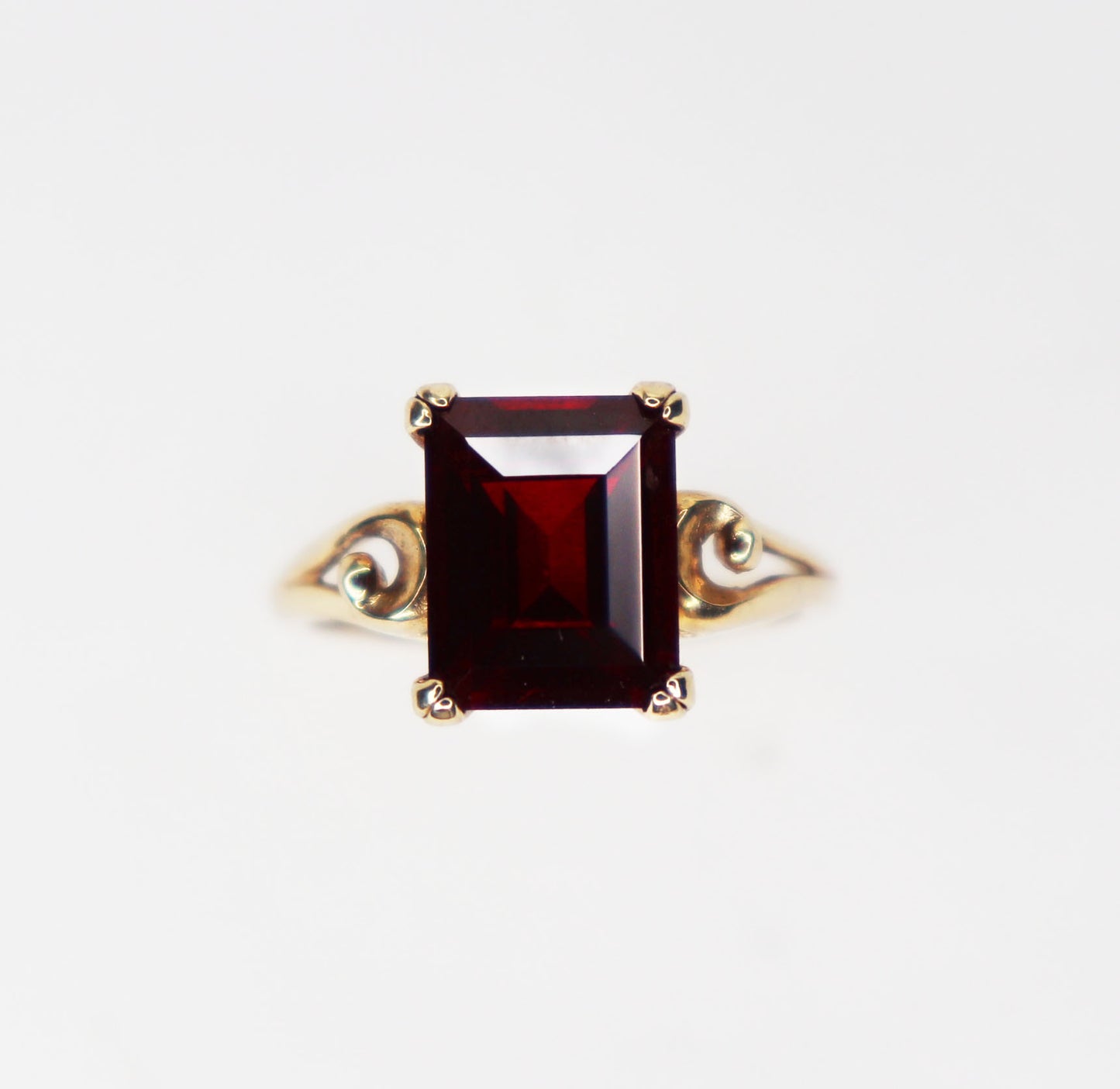 Vintage Garnet Ring