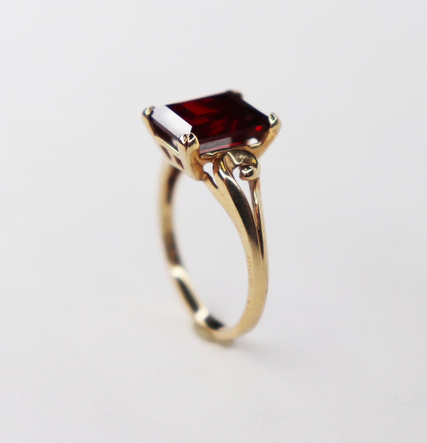 Vintage Garnet Ring