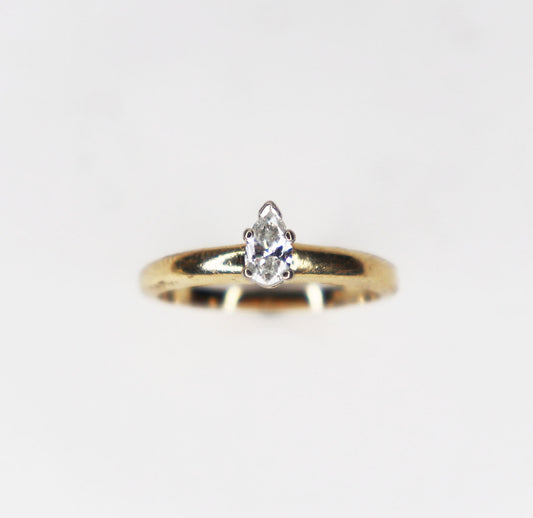 14kt Pear Diamond Ring