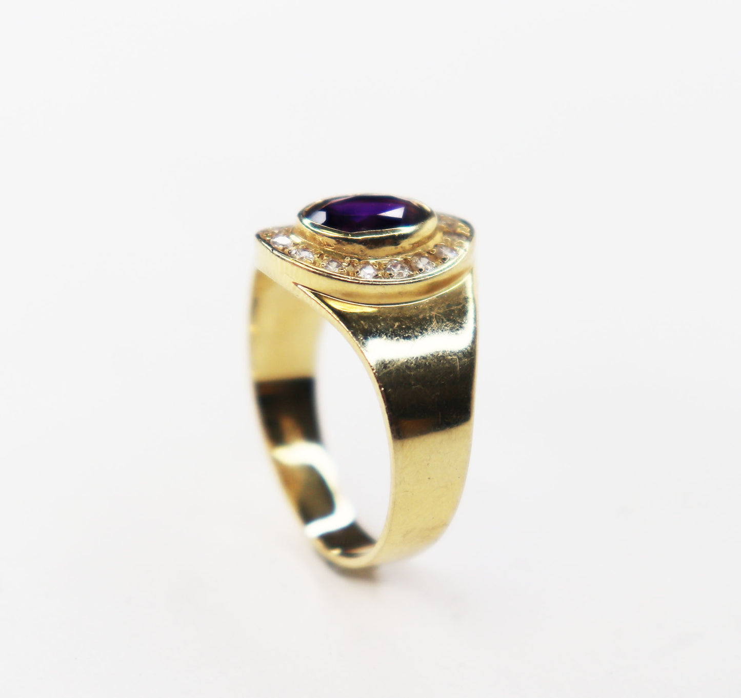 Retro Era Amethyst & Diamond Ring