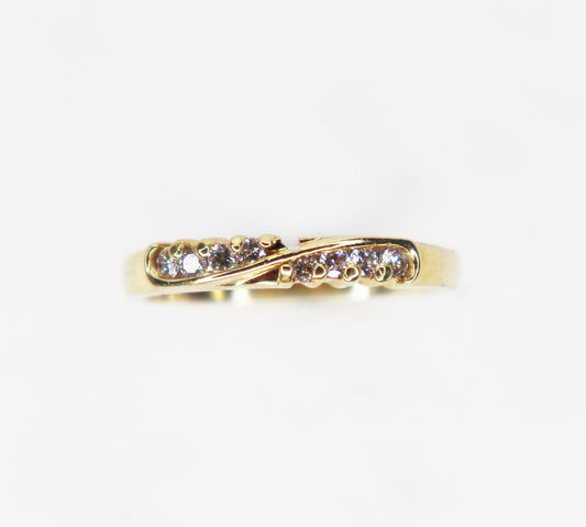 14kt Diamond Twist Band