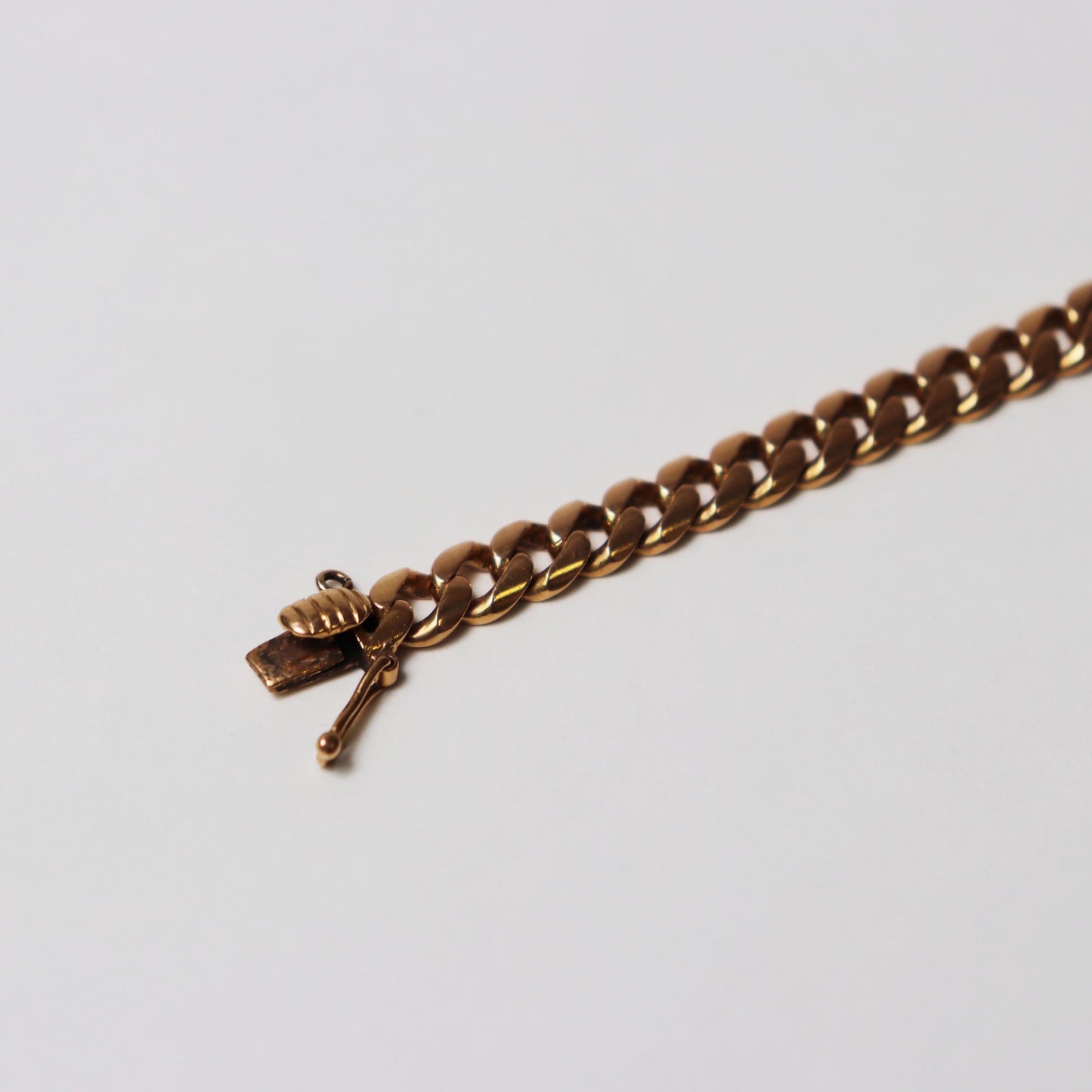 18kt Curb Link Bracelet